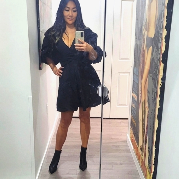 Lantern Sleeves Mini Dress - Picture 4 of 6